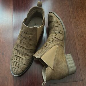 Women's Tan Ankle Booties